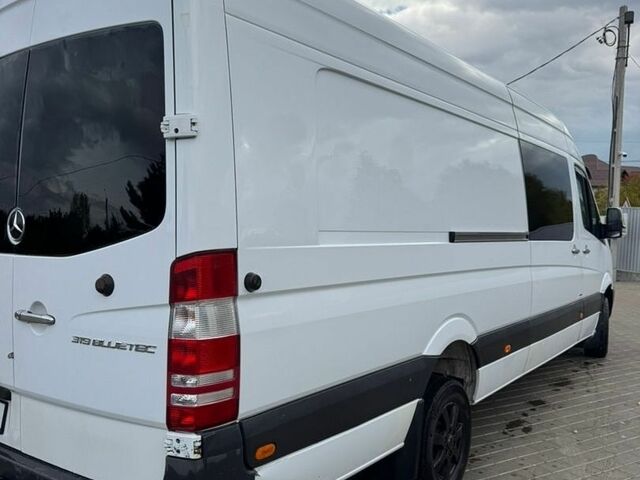 Белый Мерседес Sprinter, объемом двигателя 2.99 л и пробегом 610 тыс. км за 18500 $, фото 5 на Automoto.ua