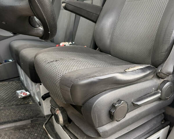 Белый Мерседес Sprinter, объемом двигателя 2.14 л и пробегом 602 тыс. км за 10800 $, фото 7 на Automoto.ua