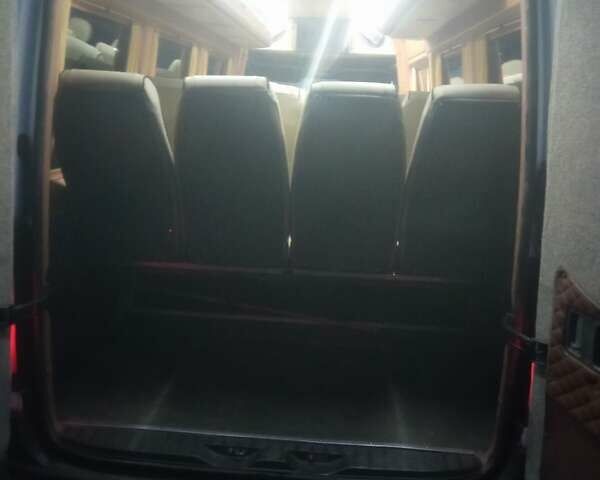 Белый Мерседес Sprinter, объемом двигателя 2.2 л и пробегом 700 тыс. км за 30000 $, фото 3 на Automoto.ua