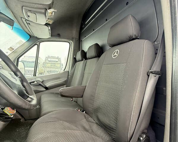 Белый Мерседес Sprinter, объемом двигателя 2.1 л и пробегом 540 тыс. км за 12900 $, фото 9 на Automoto.ua