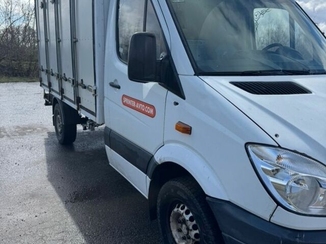 Белый Мерседес Sprinter, объемом двигателя 2.14 л и пробегом 563 тыс. км за 11500 $, фото 2 на Automoto.ua