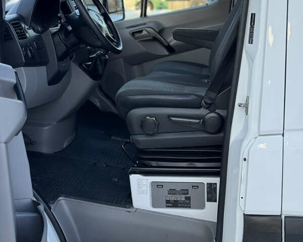 Білий Мерседес Sprinter, об'ємом двигуна 0 л та пробігом 460 тис. км за 13500 $, фото 12 на Automoto.ua