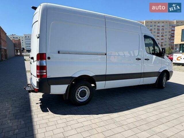Белый Мерседес Sprinter, объемом двигателя 2.99 л и пробегом 442 тыс. км за 16500 $, фото 5 на Automoto.ua