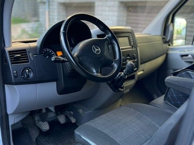 Белый Мерседес Sprinter, объемом двигателя 2.14 л и пробегом 432 тыс. км за 13900 $, фото 12 на Automoto.ua