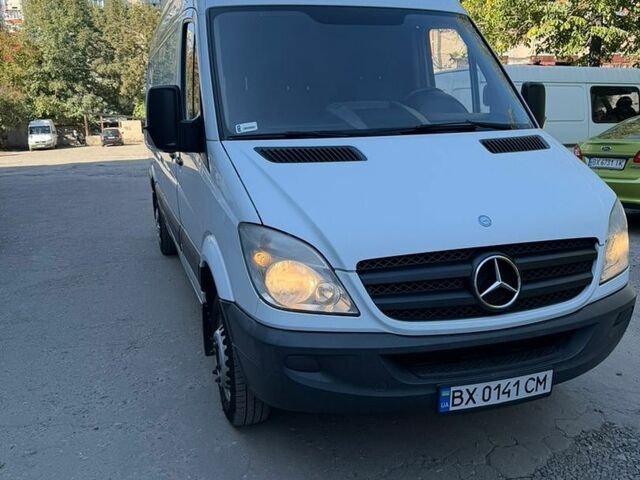 Белый Мерседес Sprinter, объемом двигателя 2.14 л и пробегом 557 тыс. км за 19000 $, фото 5 на Automoto.ua