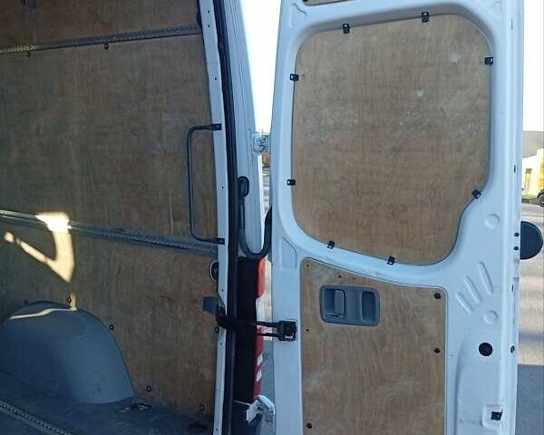 Белый Мерседес Sprinter, объемом двигателя 2.2 л и пробегом 307 тыс. км за 15600 $, фото 18 на Automoto.ua