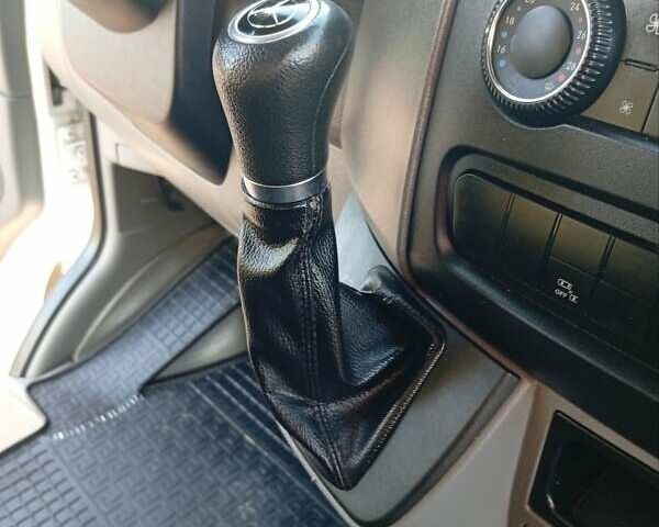 Белый Мерседес Sprinter, объемом двигателя 2.2 л и пробегом 307 тыс. км за 15600 $, фото 15 на Automoto.ua