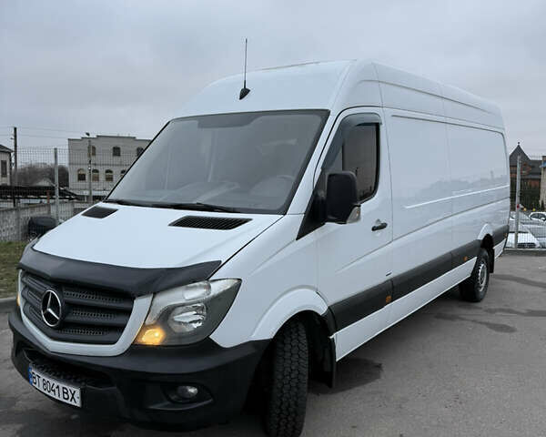 Белый Мерседес Sprinter, объемом двигателя 2.99 л и пробегом 243 тыс. км за 21000 $, фото 2 на Automoto.ua