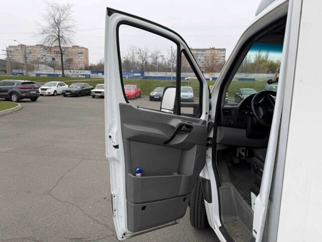 Белый Мерседес Sprinter, объемом двигателя 3 л и пробегом 429 тыс. км за 30000 $, фото 17 на Automoto.ua