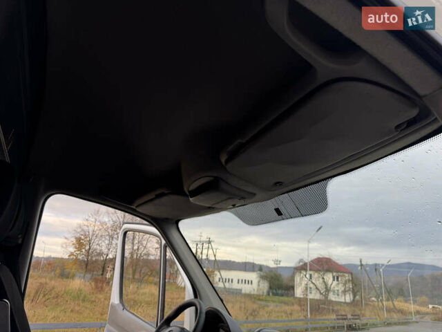Белый Мерседес Sprinter, объемом двигателя 2.99 л и пробегом 518 тыс. км за 18999 $, фото 37 на Automoto.ua