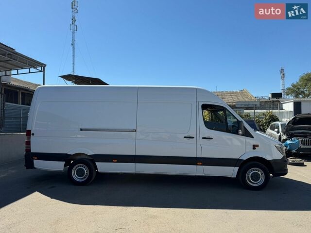 Белый Мерседес Sprinter, объемом двигателя 2.15 л и пробегом 345 тыс. км за 16500 $, фото 3 на Automoto.ua