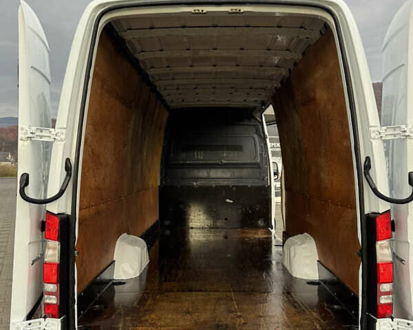 Белый Мерседес Sprinter, объемом двигателя 2.99 л и пробегом 518 тыс. км за 18999 $, фото 53 на Automoto.ua