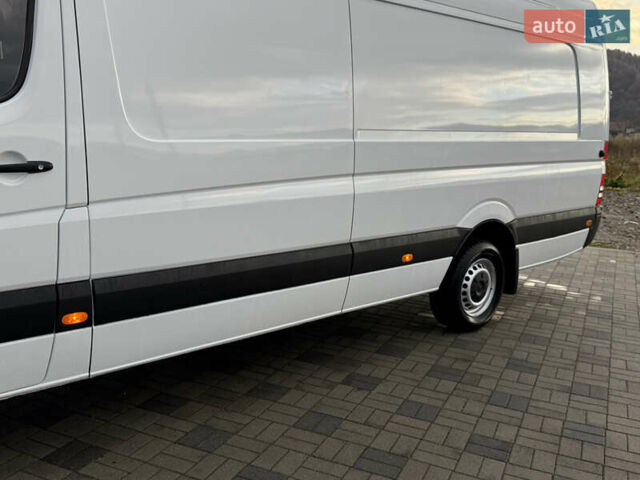 Белый Мерседес Sprinter, объемом двигателя 2.99 л и пробегом 518 тыс. км за 18999 $, фото 64 на Automoto.ua