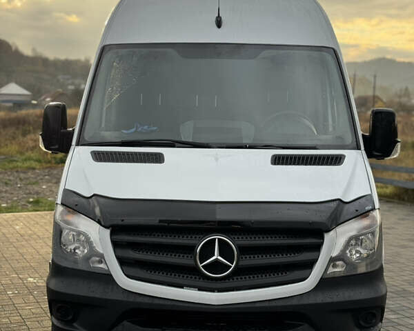 Белый Мерседес Sprinter, объемом двигателя 2.99 л и пробегом 518 тыс. км за 18999 $, фото 3 на Automoto.ua