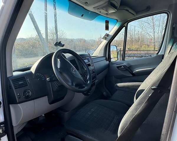 Білий Мерседес Sprinter, об'ємом двигуна 2.14 л та пробігом 473 тис. км за 14800 $, фото 5 на Automoto.ua