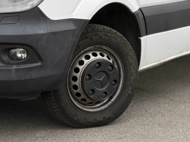 Белый Мерседес Sprinter, объемом двигателя 3 л и пробегом 429 тыс. км за 30000 $, фото 4 на Automoto.ua