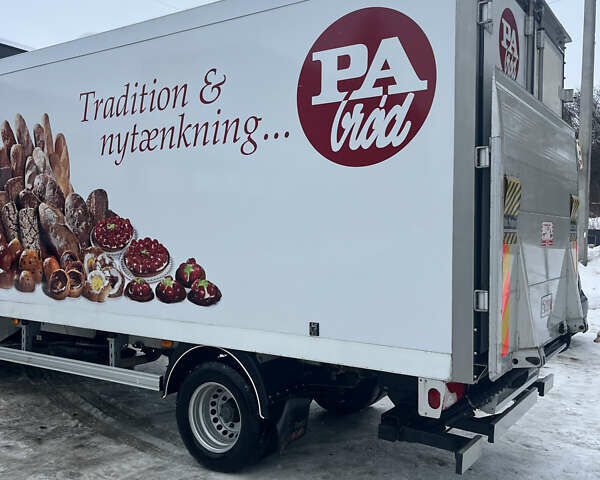 Белый Мерседес Sprinter, объемом двигателя 2.14 л и пробегом 222 тыс. км за 25500 $, фото 4 на Automoto.ua