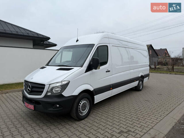 Белый Мерседес Sprinter, объемом двигателя 0 л и пробегом 294 тыс. км за 15800 $, фото 8 на Automoto.ua