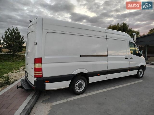 Белый Мерседес Sprinter, объемом двигателя 2.14 л и пробегом 280 тыс. км за 15200 $, фото 5 на Automoto.ua