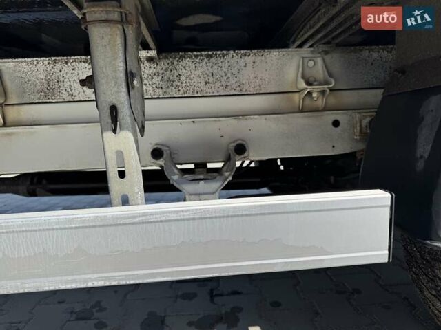 Белый Мерседес Sprinter, объемом двигателя 2.14 л и пробегом 328 тыс. км за 17000 $, фото 4 на Automoto.ua