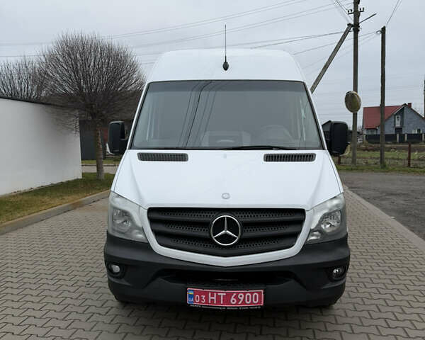Белый Мерседес Sprinter, объемом двигателя 0 л и пробегом 294 тыс. км за 15800 $, фото 7 на Automoto.ua