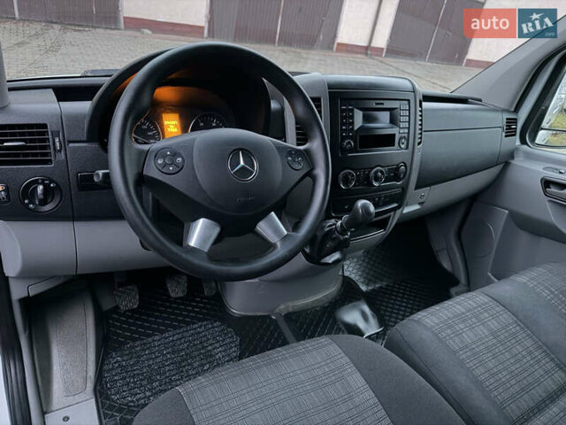 Белый Мерседес Sprinter, объемом двигателя 0 л и пробегом 294 тыс. км за 15800 $, фото 10 на Automoto.ua