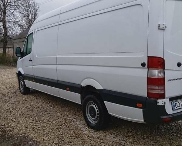 Белый Мерседес Sprinter, объемом двигателя 2.14 л и пробегом 381 тыс. км за 17000 $, фото 6 на Automoto.ua