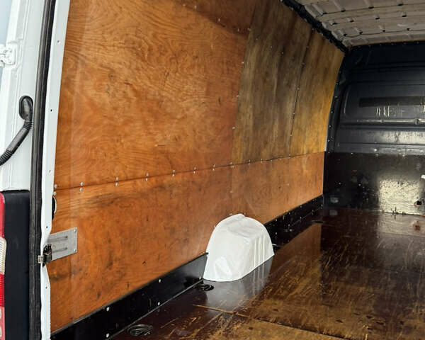 Белый Мерседес Sprinter, объемом двигателя 2.99 л и пробегом 518 тыс. км за 18999 $, фото 55 на Automoto.ua
