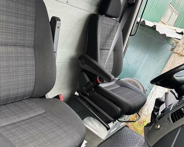 Мерседес Sprinter 2014 в Броварах на Automoto.ua Белый Мерседес Sprinter, объемом двигателя 3 л и пробегом 291 тыс. км за 20000 $, фото 18 на Automoto.ua