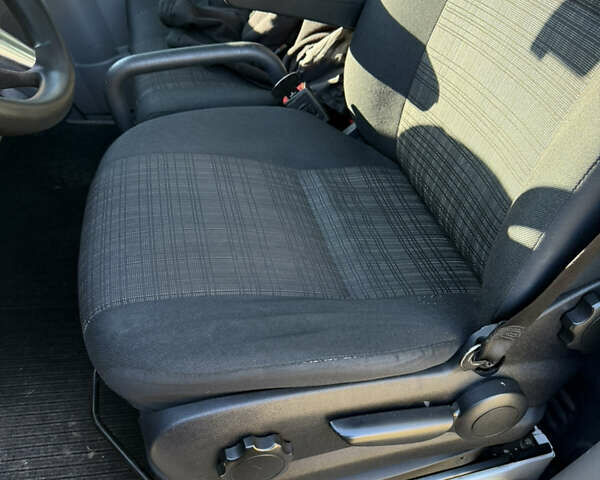 Білий Мерседес Sprinter, об'ємом двигуна 2.99 л та пробігом 380 тис. км за 19450 $, фото 17 на Automoto.ua