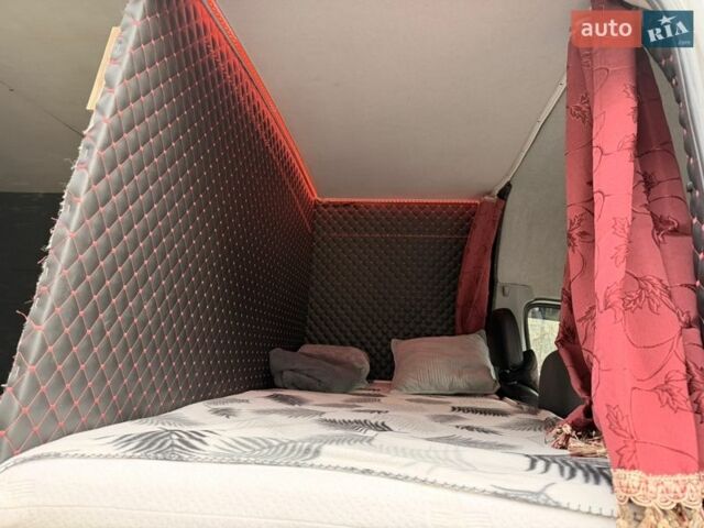 Белый Мерседес Sprinter, объемом двигателя 2.14 л и пробегом 504 тыс. км за 15000 $, фото 14 на Automoto.ua