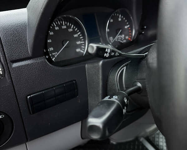 Белый Мерседес Sprinter, объемом двигателя 0 л и пробегом 294 тыс. км за 15800 $, фото 13 на Automoto.ua