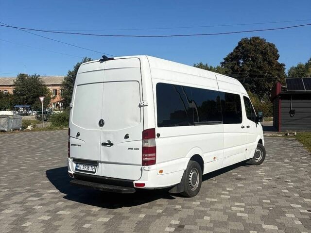 Белый Мерседес Sprinter, объемом двигателя 2.2 л и пробегом 420 тыс. км за 19500 $, фото 6 на Automoto.ua