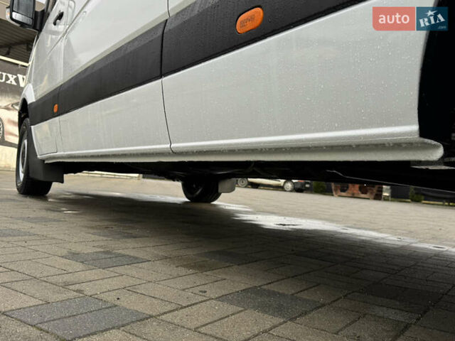 Белый Мерседес Sprinter, объемом двигателя 2.99 л и пробегом 518 тыс. км за 18999 $, фото 17 на Automoto.ua