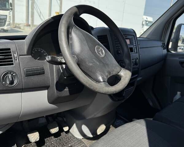 Белый Мерседес Sprinter, объемом двигателя 2.14 л и пробегом 328 тыс. км за 17000 $, фото 10 на Automoto.ua