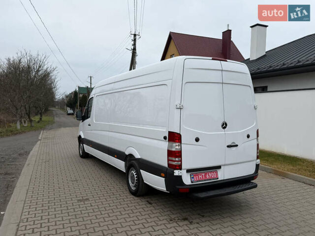 Белый Мерседес Sprinter, объемом двигателя 0 л и пробегом 294 тыс. км за 15800 $, фото 5 на Automoto.ua
