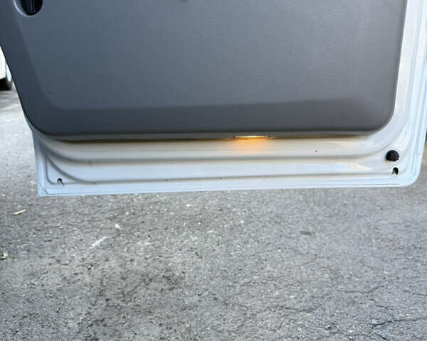 Білий Мерседес Sprinter, об'ємом двигуна 2.99 л та пробігом 380 тис. км за 19450 $, фото 32 на Automoto.ua