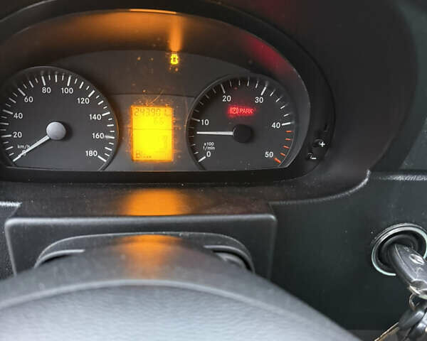 Белый Мерседес Sprinter, объемом двигателя 2.99 л и пробегом 243 тыс. км за 21000 $, фото 11 на Automoto.ua