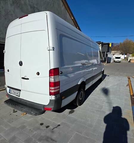 Мерседес Sprinter 2014 в Трускавце на Automoto.ua Белый Мерседес Sprinter, объемом двигателя 2.1 л и пробегом 274 тыс. км за 19000 $, фото 3 на Automoto.ua