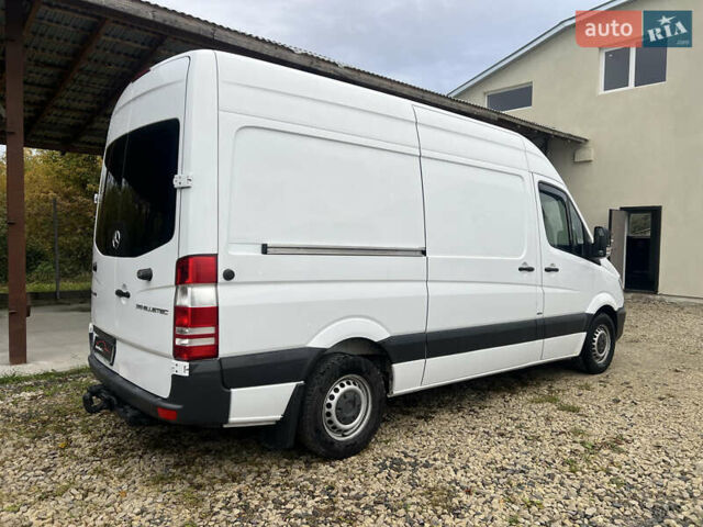 Белый Мерседес Sprinter, объемом двигателя 3 л и пробегом 360 тыс. км за 21500 $, фото 7 на Automoto.ua