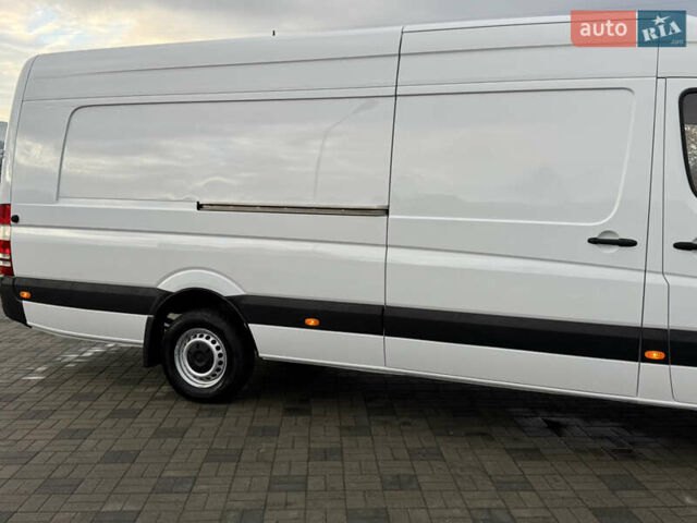 Белый Мерседес Sprinter, объемом двигателя 2.99 л и пробегом 518 тыс. км за 18999 $, фото 67 на Automoto.ua