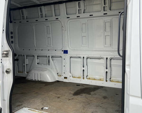 Белый Мерседес Sprinter, объемом двигателя 3 л и пробегом 360 тыс. км за 21500 $, фото 22 на Automoto.ua