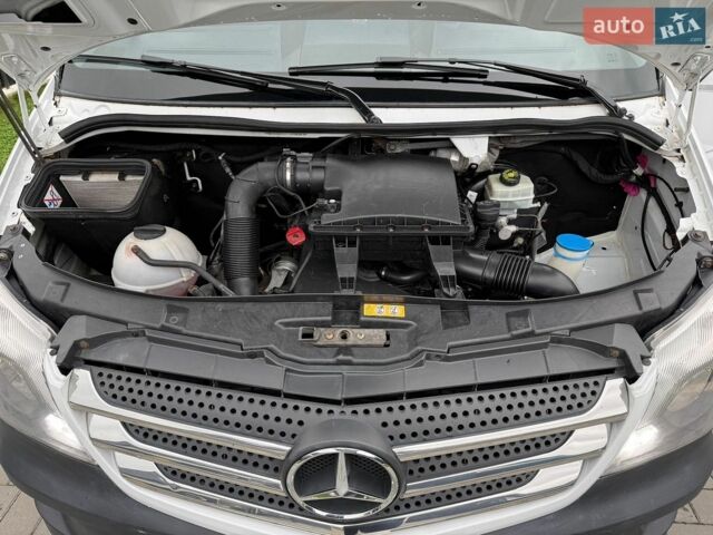 Белый Мерседес Sprinter, объемом двигателя 2.1 л и пробегом 457 тыс. км за 17000 $, фото 12 на Automoto.ua