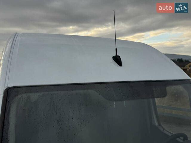 Белый Мерседес Sprinter, объемом двигателя 2.99 л и пробегом 518 тыс. км за 18999 $, фото 20 на Automoto.ua