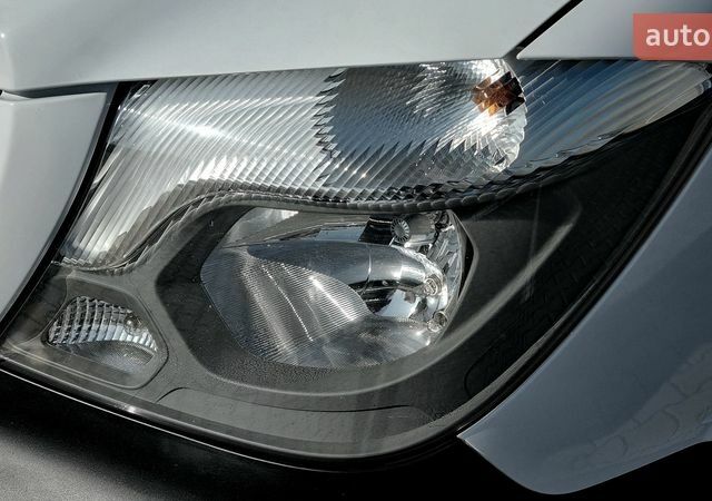 Белый Мерседес Sprinter, объемом двигателя 2.2 л и пробегом 282 тыс. км за 27800 $, фото 24 на Automoto.ua