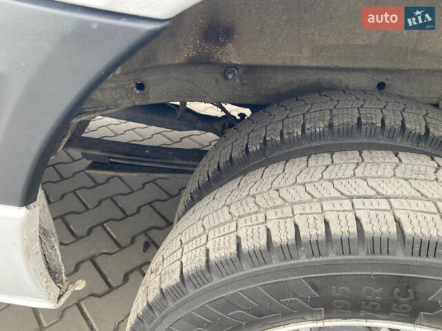 Белый Мерседес Sprinter, объемом двигателя 2.99 л и пробегом 397 тыс. км за 14500 $, фото 17 на Automoto.ua