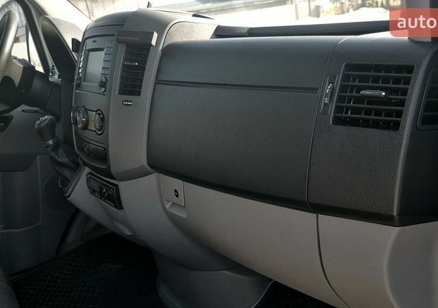 Белый Мерседес Sprinter, объемом двигателя 2.2 л и пробегом 282 тыс. км за 27800 $, фото 80 на Automoto.ua