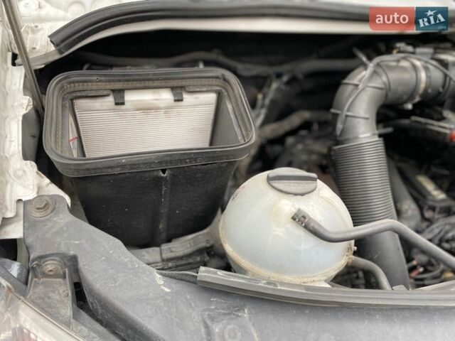 Белый Мерседес Sprinter, объемом двигателя 2.14 л и пробегом 450 тыс. км за 18200 $, фото 66 на Automoto.ua