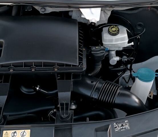 Белый Мерседес Sprinter, объемом двигателя 2.2 л и пробегом 282 тыс. км за 27800 $, фото 45 на Automoto.ua