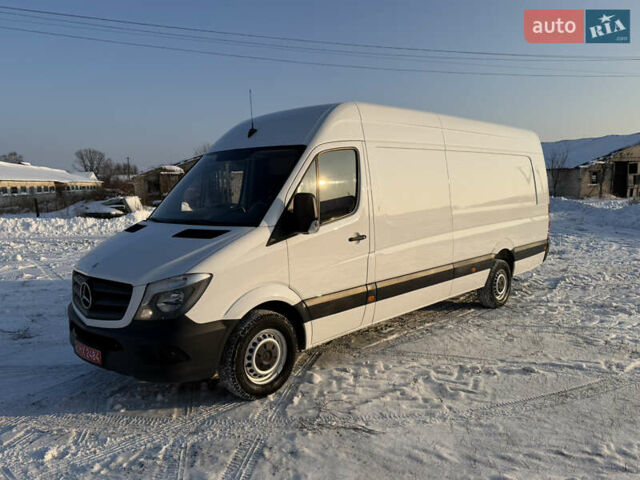 Белый Мерседес Sprinter, объемом двигателя 0 л и пробегом 305 тыс. км за 16900 $, фото 1 на Automoto.ua